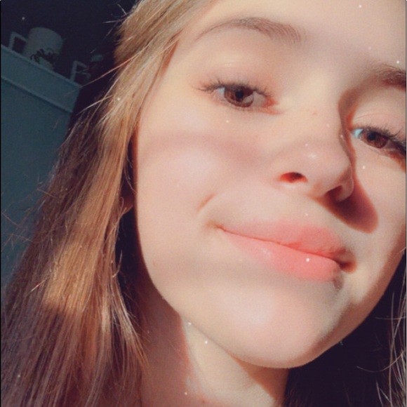 Meet your Posher, Sophia - Picture 2 of 4